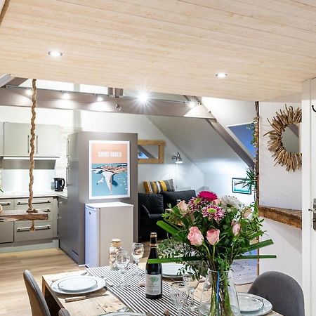 Le Petit Melorien Apartman Saint-Méloir-des-Ondes Kültér fotó