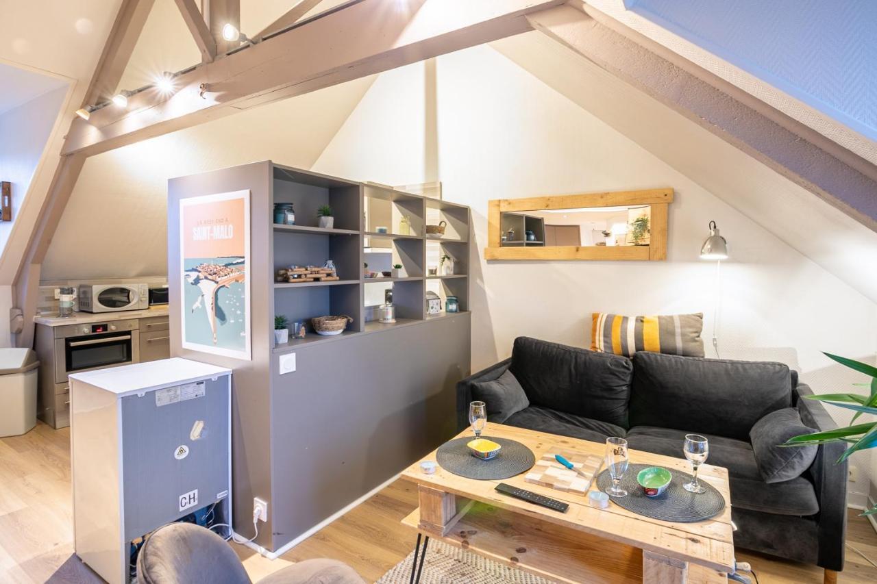 Le Petit Melorien Apartman Saint-Méloir-des-Ondes Kültér fotó